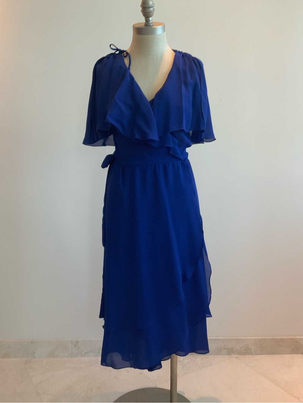 Vtg 80’s  Ruffled V-Neck Wrap Royal Blue Dress sz 9/10